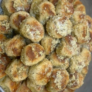 Garlic Knots